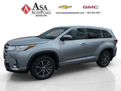 2018 Toyota Highlander, $22450. Photo 3