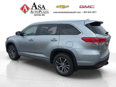 2018 Toyota Highlander, $22450. Photo 5