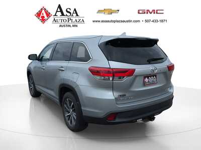 2018 Toyota Highlander, $22450. Photo 6