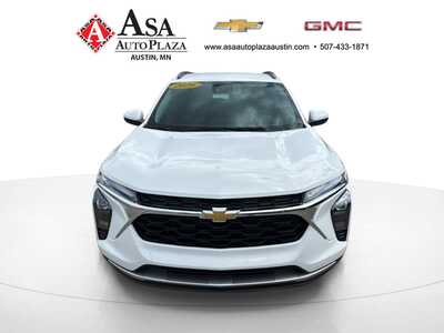 2026 Chevrolet Trax, $26385. Photo 3