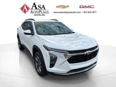 2026 Chevrolet Trax, $26385. Photo 4