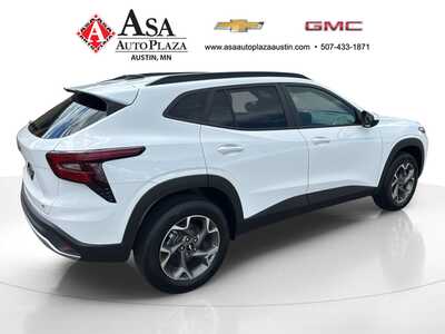 2026 Chevrolet Trax, $26385. Photo 7