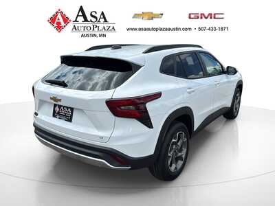 2026 Chevrolet Trax, $26385. Photo 8