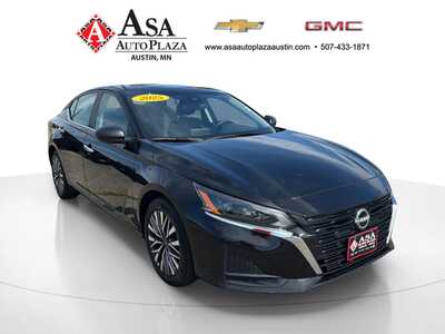 2025 Nissan Altima, $22950. Photo 5