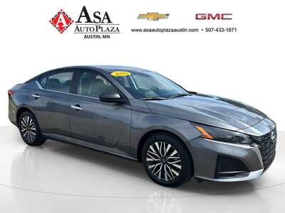 2025 Nissan Altima, $22950. Photo 6