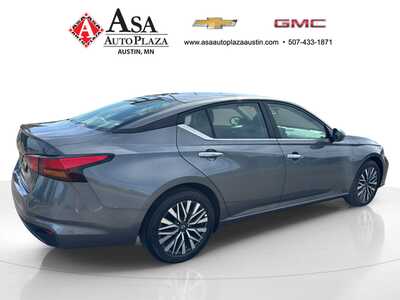 2025 Nissan Altima, $22950. Photo 8