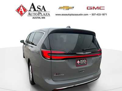 2023 Chrysler Pacifica, $0. Photo 6