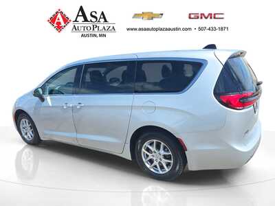2023 Chrysler Pacifica, $24550. Photo 11