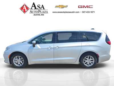 2023 Chrysler Pacifica, $24550. Photo 12
