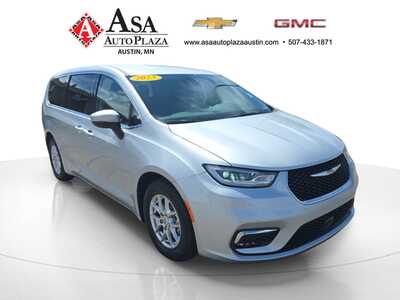 2023 Chrysler Pacifica, $24550. Photo 4