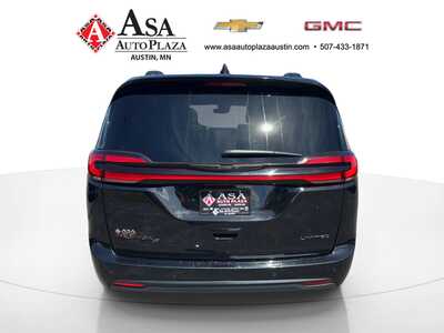 2025 Chrysler Pacifica, $36650. Photo 10
