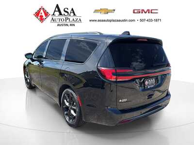 2025 Chrysler Pacifica, $36650. Photo 11