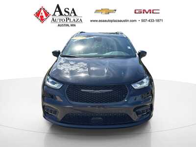 2025 Chrysler Pacifica, $36650. Photo 4