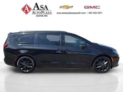 2025 Chrysler Pacifica, $36650. Photo 7