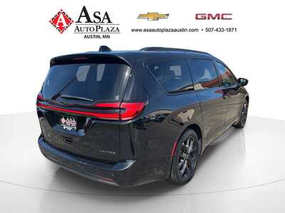 2025 Chrysler Pacifica, $36650. Photo 9