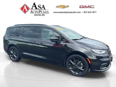 2025 Chrysler Pacifica, $35650. Photo 5