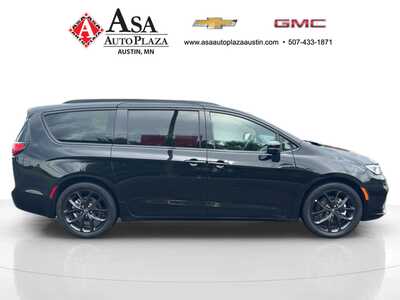 2025 Chrysler Pacifica, $35650. Photo 6