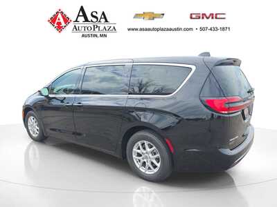 2025 Chrysler Pacifica, $29950. Photo 11
