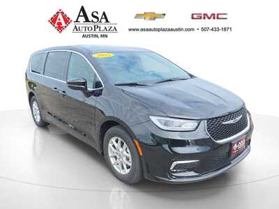2025 Chrysler Pacifica, $29950. Photo 4