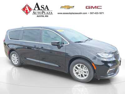 2025 Chrysler Pacifica, $29950. Photo 5