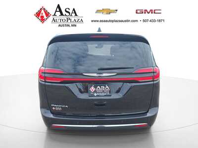 2025 Chrysler Pacifica, $29950. Photo 9