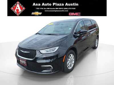 2025 Chrysler Pacifica, $29950. Photo 1