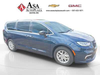 2025 Chrysler Pacifica, $27950. Photo 5