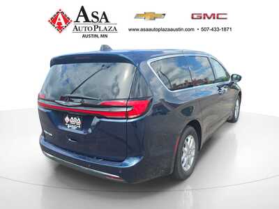 2025 Chrysler Pacifica, $27950. Photo 8