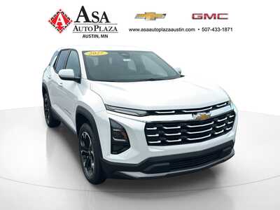 2027 Chevrolet Equinox, $35645. Photo 5