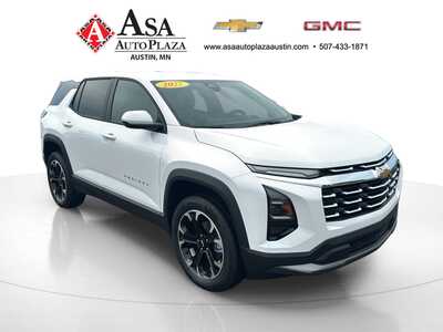 2027 Chevrolet Equinox, $35645. Photo 6