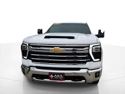 2024 Chevrolet 2500 Crew Cab, $0. Photo 2