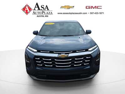 2027 Chevrolet Equinox, $35645. Photo 4