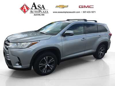 2019 Toyota Highlander, $26450. Photo 3