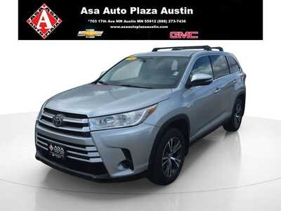 2019 Toyota Highlander, $26450. Photo 1