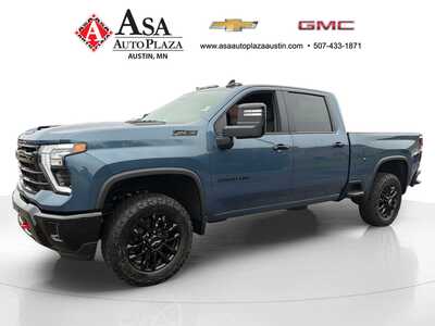2026 Chevrolet 2500 Crew Cab, $69685. Photo 3