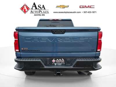 2026 Chevrolet 2500 Crew Cab, $69685. Photo 7