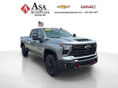 2026 Chevrolet 2500 Crew Cab, $69685. Photo 4