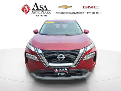 2023 Nissan Rogue, $18950. Photo 4