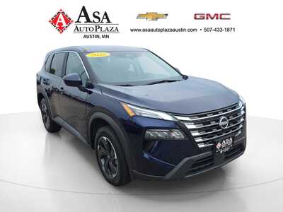 2025 Nissan Rogue, $24950. Photo 4