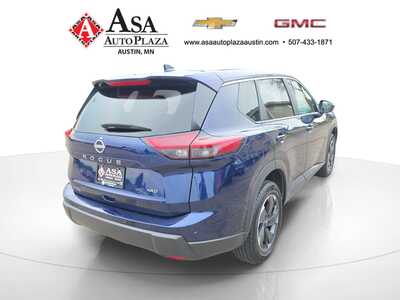 2025 Nissan Rogue, $24950. Photo 8