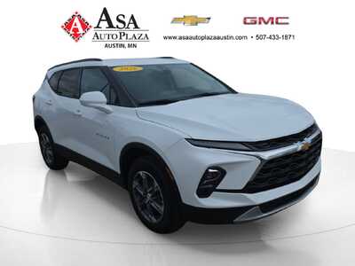 2026 Chevrolet Blazer, $40220. Photo 4