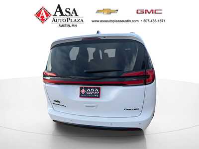 2025 Chrysler Pacifica, $0. Photo 5