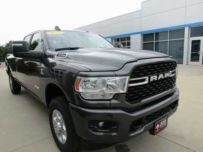 2023 RAM 3500 Crew Cab, $64500. Photo 4