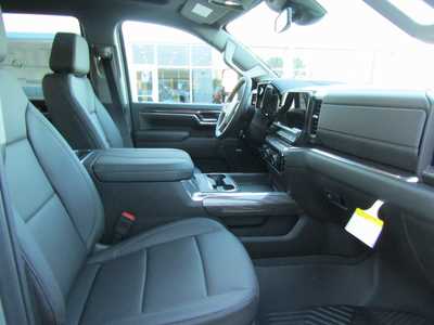 2024 Chevrolet 3500 Crew Cab, $78220. Photo 12