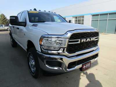 2024 RAM 2500 Crew Cab, $62900. Photo 4