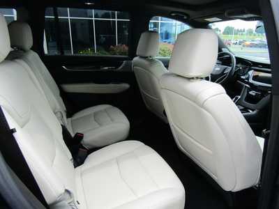 2023 Cadillac XT6, $43257. Photo 12