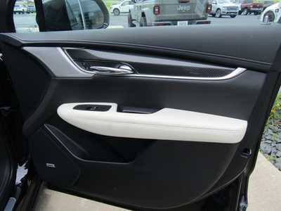 2023 Cadillac XT6, $43257. Photo 9