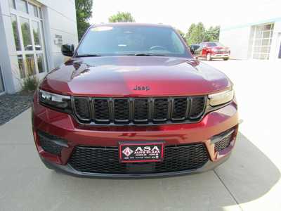 2024 Jeep Grand Cherokee, $41175. Photo 3