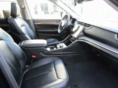 2023 Jeep Grand Cherokee, $43321. Photo 10