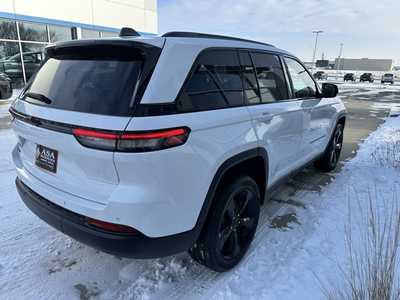 2023 Jeep Grand Cherokee, $33071. Photo 5